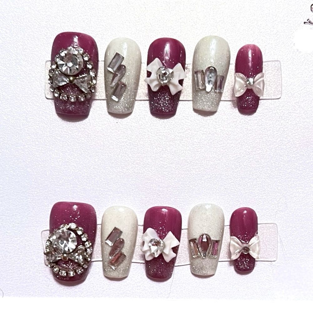 Elegant Handmade Burgundy and Cream Press On Nails With Gems And Bows Size S